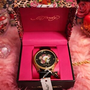 🔥 Ed Hardy Skull Charm Watch – Gold & Black (MSRP $75)